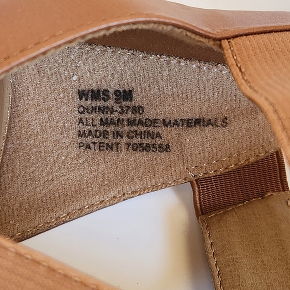 Report Size 9M Brown Heels 5 inch heel - Picture 7 of 12